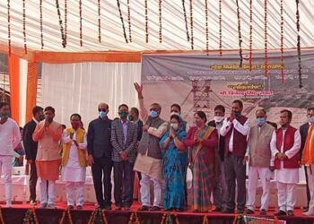 विकास के भी द्वार खोलेगा डोबरा चांठी पुल : CM