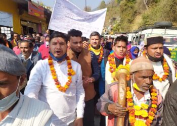 घनसाली में ढोल रणसिंघा के साथ गूंजे उक्रांद जिंदाबाद के नारे