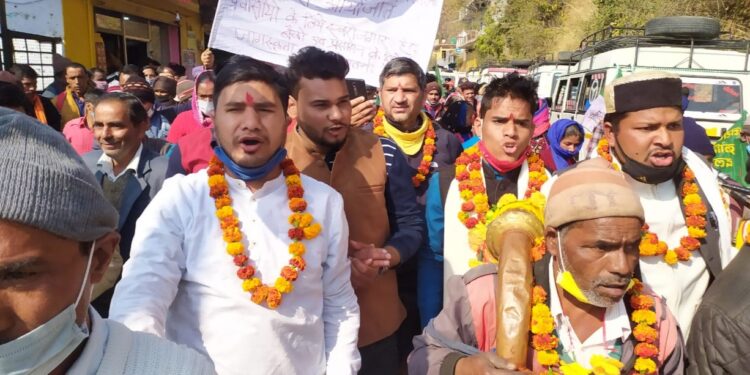 घनसाली में ढोल रणसिंघा के साथ गूंजे उक्रांद जिंदाबाद के नारे