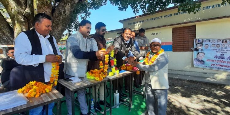 प्रतापनगर में भाजपा के कई लोग कांग्रेस में शामिल