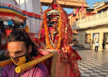 हरिद्वार महाकुंभ में देव डालियों ने किया सांकेतिक स्नान