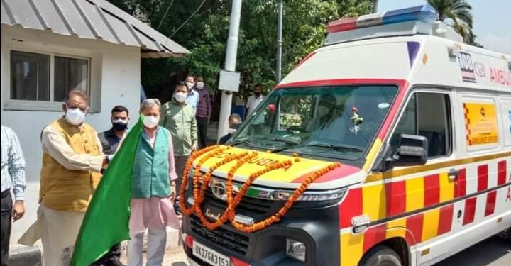 108 के बेड़े में 132 नई एम्बुलेंस शामिल