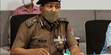 रोड पर आने वाले सभी व्यक्तियों की सख्ती से चैकिंग के निर्देश