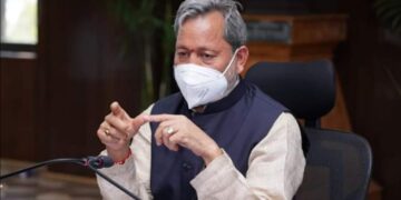 मुख्यमंत्री तीरथ सिंह रावत ने की वैक्सीनैशन की समीक्षा