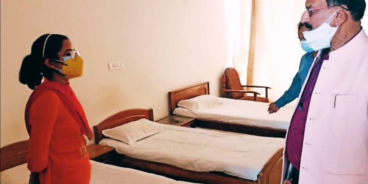 हफ्ते भर में तैयार होंगे कोविड सेंटरः सुबोध