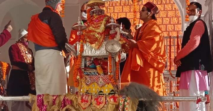 विधि विधान एवं धार्मिक अनुष्ठान के साथ खुले गंगोत्री के कपाट