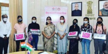अब आंगनबाड़ी केंद्रों पर 01 रुपये में मिलेंगे सैनेटरी पैड