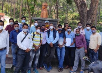 कृषि मंत्री श्री सुबोध उनियाल के लिखित आश्वासन के बाद माने मनरेगाकर्मी