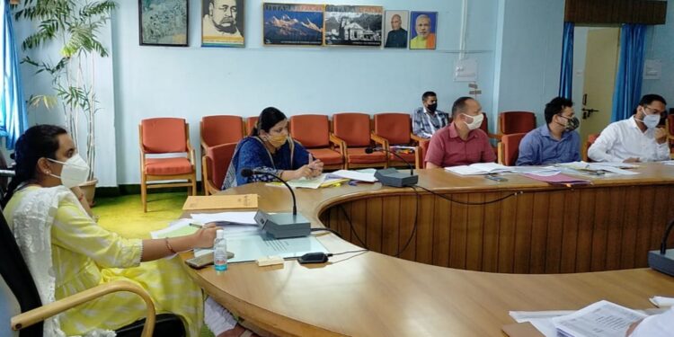 कौशल विकास में पर्यटन, उद्यानीकरण, राजमिस्त्री आदि की ट्रेनिंग शामिल करने के निर्देश