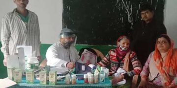 ग्राम पंचायत गंडवाड़ी में लगा निशुल्क स्वास्थ्य शिविर