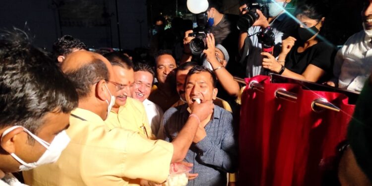 दुधिया रोशनी से जगमगाया जानकीपुल