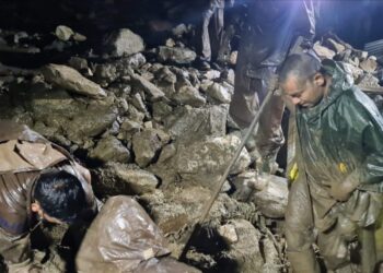 भटवाड़ी ब्लॉक के मांडोंगांव पर कहर बनकर टूटी बरसात, अब तक तीन शव बरामद