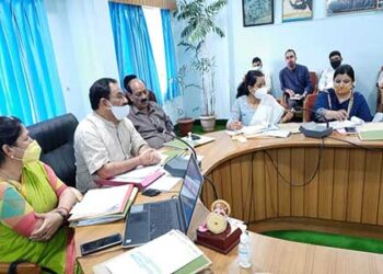 हर ब्लॉक में बच्चों के लिए तैयार रखें 10 ऑक्सीजन युक्त बैड  : डॉ. हरक सिंह रावत