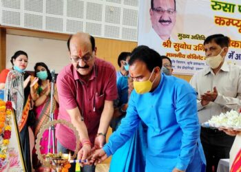 सुबोध उनियाल व धन सिंह रावत ने किया कंप्यूटर प्रयोगशाला भवन का किया लोकार्पण