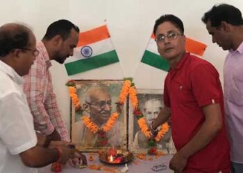शंकरपाल सजवाण व दर्शनलाल आर्य ने घनसाली में याद किए महात्मा गांधी