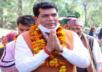 जनसंपर्क में सोहन खंडेवाल ने घनसाली के अन्य दावेदारों को पछाड़ा