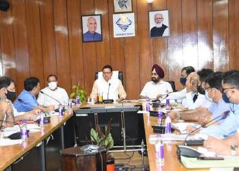 चारधाम यात्रा के हेतु ऑनलाइन ग्रीन कार्ड बनाएं : CM