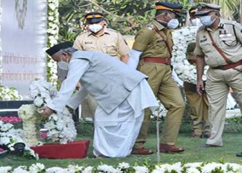 राज्यपाल ने दी 26/11 के शहीदों को पुष्पांजलि