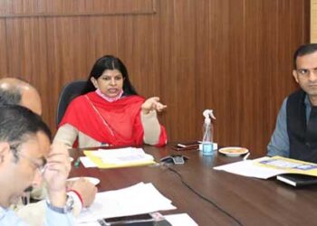 DM ने की निर्वाचक नामावलियों के विशेष कार्यक्रम की समीक्षा