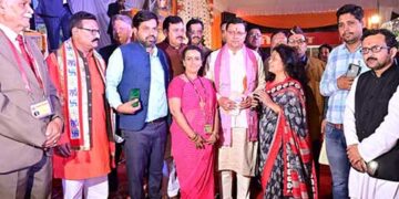 उत्तराखंड महोत्सव को और अधिक भव्य  बनाने 21 लाख देने की घोषणा