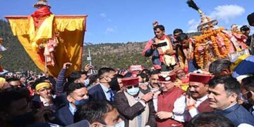 CM ने लिया सेम नागराजा मेले में देव डोलियों का आशीर्वाद