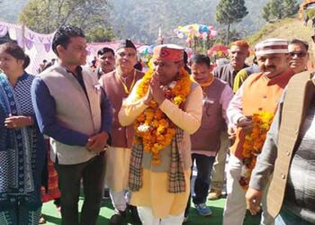 विधायक शक्तिलाल, सोहन खंडेवाल, धनिलाल शाह, भीमलाल आर्य ने जन संपर्क कर मनाई इगास