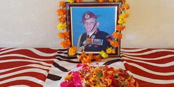 पूर्व विधायक ओमगोपाल रावत सहित सैकड़ों लोगों ने दी बिपिन रावत जी को श्रद्धांजलि