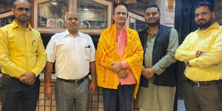 ‘ज्योतिष’ को पाठ्यक्रम में करें शामिल