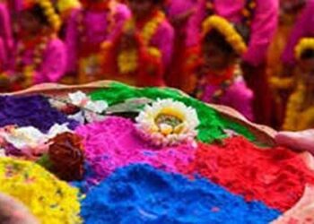 इस होली पर बन रहा खास संयोग, राशि के अनुसार खेलें रंगों की होली