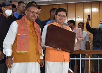 गरीबों को साल में नि:शुल्क तीन गैस सिलेंडर देगी उत्तराखंड सरकार