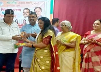 उत्तराखंड में भाजपा की जीत का मुंबई में मनाया गया विजयोत्सव