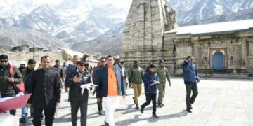 मुख्यमंत्री ने केदारनाथ पहुंच कर किया निर्माण कार्यों एवं यात्रा तैयारियों का निरीक्षण