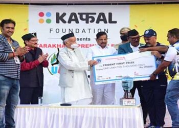 राज्यपाल श्री भगतसिंह कोश्यारी ने बढ़ाया उत्तराखंडी क्रिकेटरों का हौसला