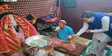 कैबिनेट मंत्री चंदनराम दास ने माँ हाट कालिका माता से मांगा क्षेत्र की खुशहाली का आशीर्वाद