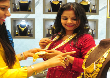 अक्षय तृतीया पर ग्राहकों ने जमकर की खरीददारी