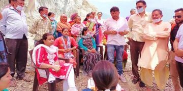 तिवाड़ गांव कोटिगाड़ में बोट संचालन की अनुमति