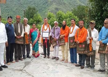 उत्कृष्ट कार्य करने के लिए समाजसेवी दिनेश उनियाल सम्मानित