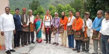 उत्कृष्ट कार्य करने के लिए समाजसेवी दिनेश उनियाल सम्मानित