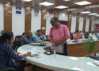 टिहरी जनपद में जनता दरबार कार्यक्रम में हो रहा शिकायतों का समाधान