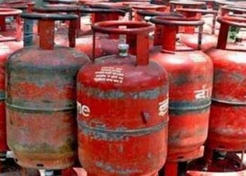 साल में फ्री 3 गैस सिलेंडर देने की प्रकिया शुरू, पढ़ लें यह जरूरी खबर