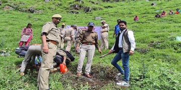 भिलंग पट्टी में वन महोत्सव कार्यक्रम में हुआ  वृक्षारोपण