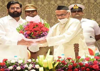 एकनाथ शिंदे बने महाराष्ट्र के CM, भाजपा ने चौंकाया