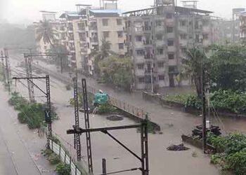 भारी बारिश से मायानगरी मुंबई तरबतर