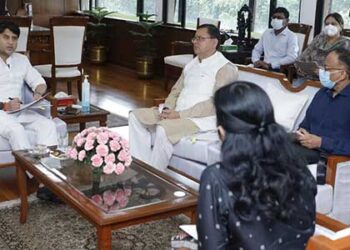 सीएम धामी ने की केंद्रीय नागरिक उड्डयन मंत्री श्री भेंट, बढ़ेगी एयर कनेक्टिविटी