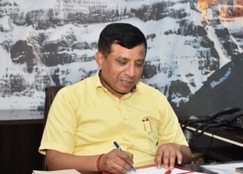 सूचना एवं लोक सम्पर्क विभाग के नवनियुक्त महानिदेशक बंशीधर तिवारी ने सम्भाला कार्यभार