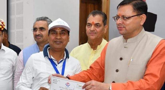 ‘स्वच्छता गौरव सम्मान’ कार्यक्रम में स्वच्छता दूतों और पी.एम. स्वनिधि के लाभार्थियों का हुआ सम्मान