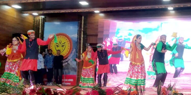 कुंजापुरी मेला : लोक नृत्य घूर-घूर घुरान्दी घुघुती ने जमाया रंग, झूमे श्रोता-दर्शक