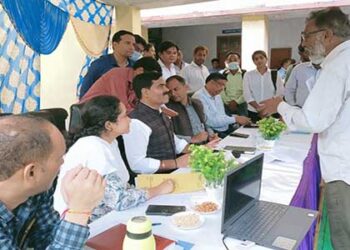 रा.ई.का. धद्दी घण्डियाल में आयोजित हुआ शिविर, कई समस्याओं का हुआ निस्तारण