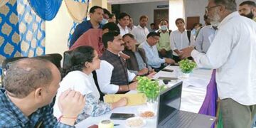 रा.ई.का. धद्दी घण्डियाल में आयोजित हुआ शिविर, कई समस्याओं का हुआ निस्तारण