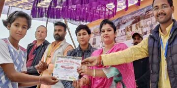 देवभूमि खेल चेतना यात्रा का टिहरी पहुंचने पर खेल प्रेमियों ने किया स्वागत
